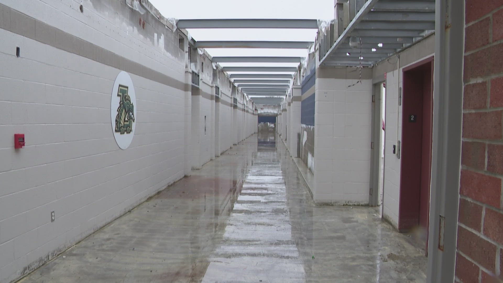 Ashtabula Lakeside High School roof collapse leaves students