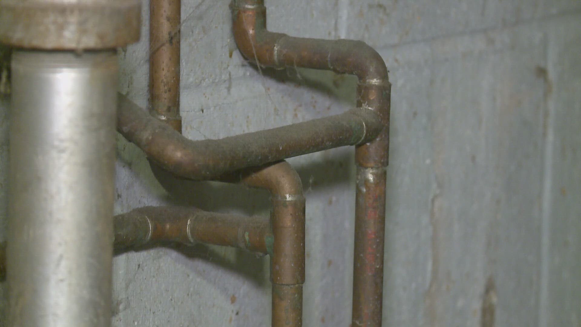 With frigid temperatures taking hold across Northeast Ohio, frozen pipes become a big concern. 3News' Kierra Cotton has some important tips.
