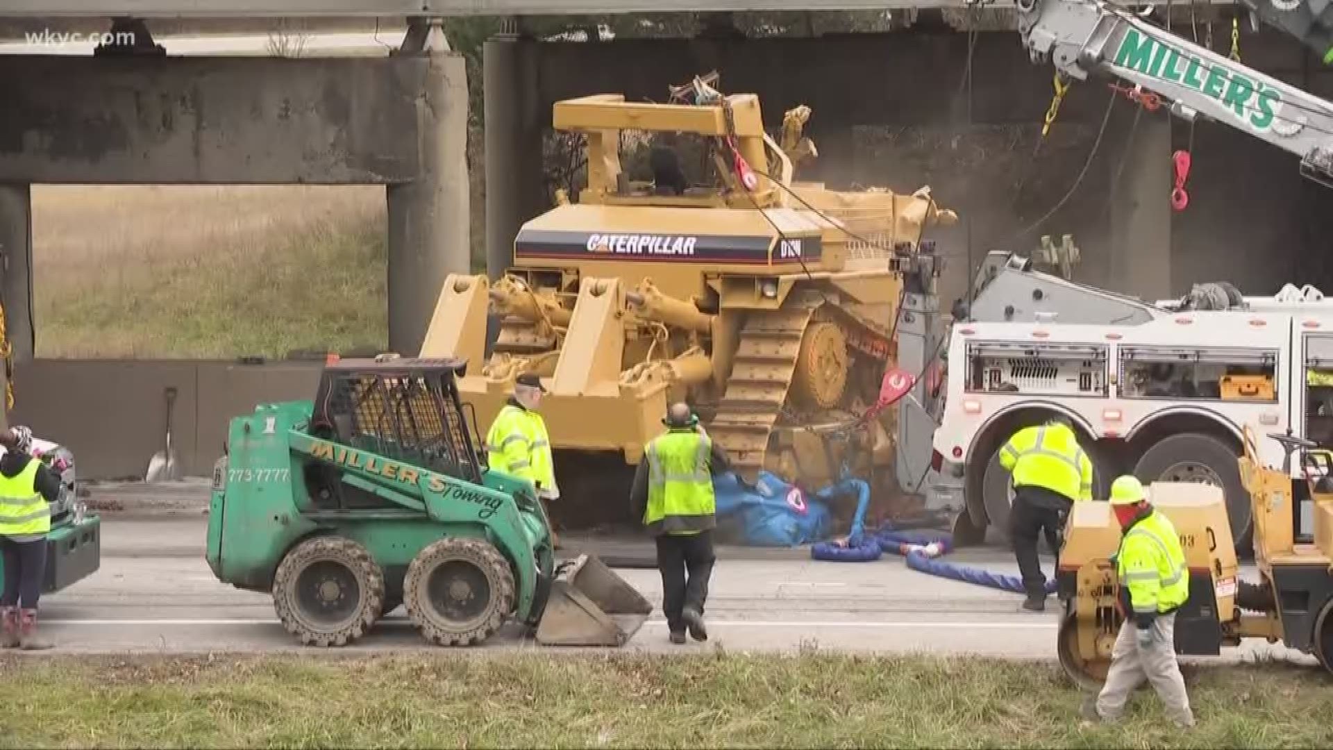 Bridge repairs to close Akron roads