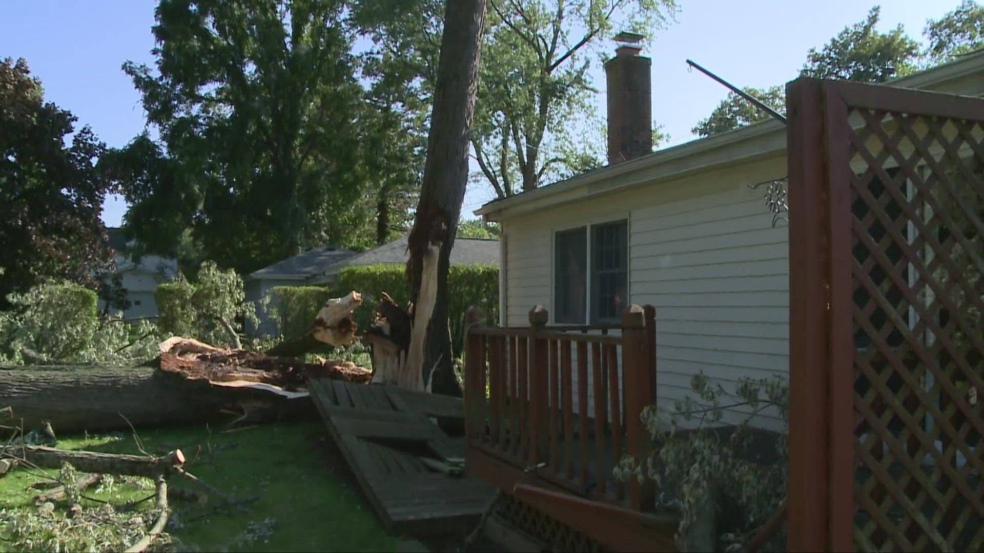 Residents in Mentor tell 3News' Bri Buckley that its a miracle no one was seriously hurt or killed.