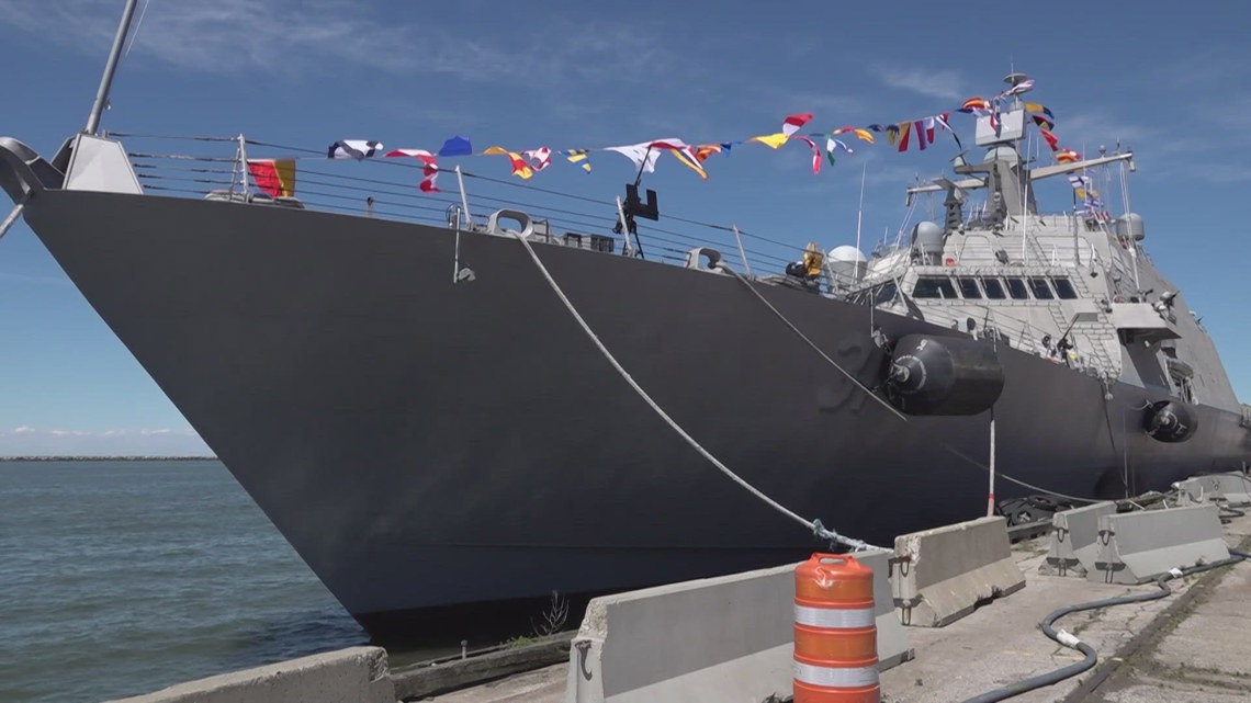 USS Cleveland arrives in Cleveland ahead of historic commissioning ceremony