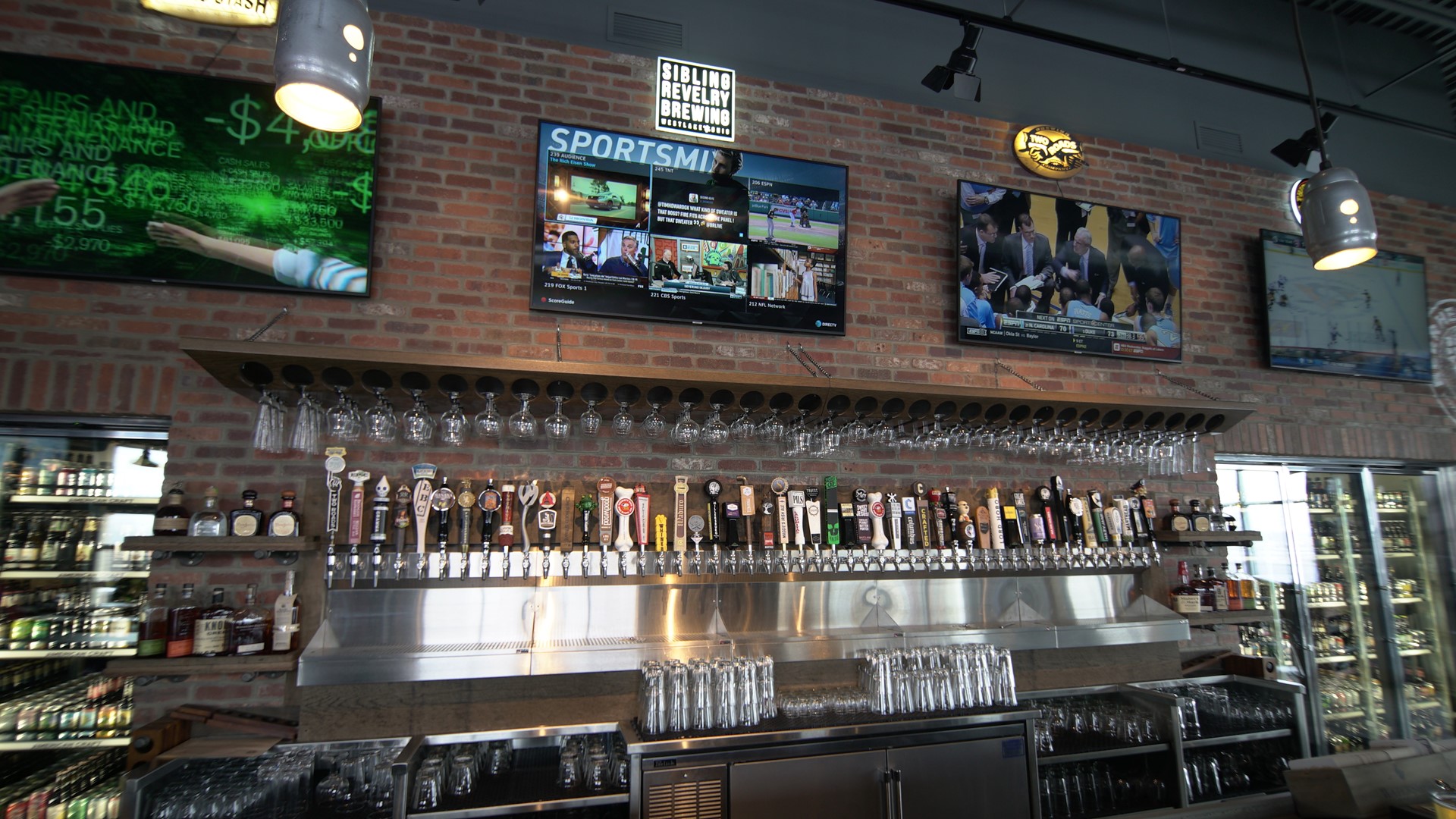 FIRST LOOK PHOTOS Beerhead Bar & Eatery in AVON, OH