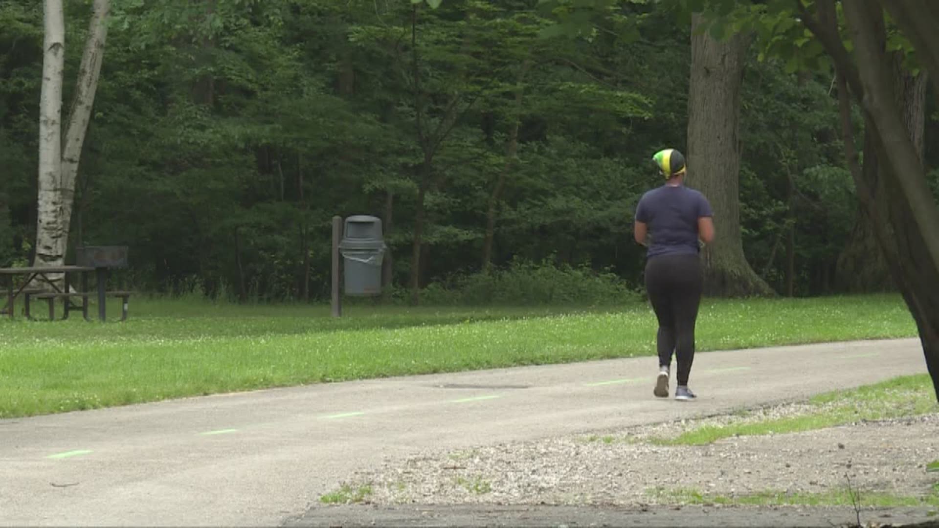 Metro parks rangers and police are searching for man that attacked woman