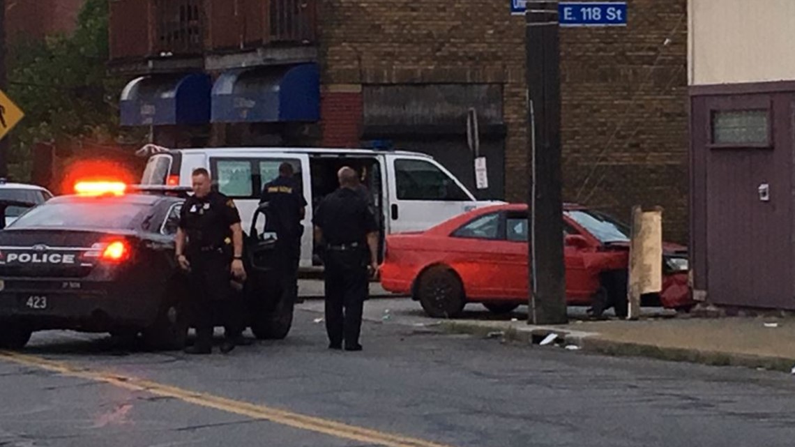 1 dead after car slams into Cleveland building: Two people in vehicle ...