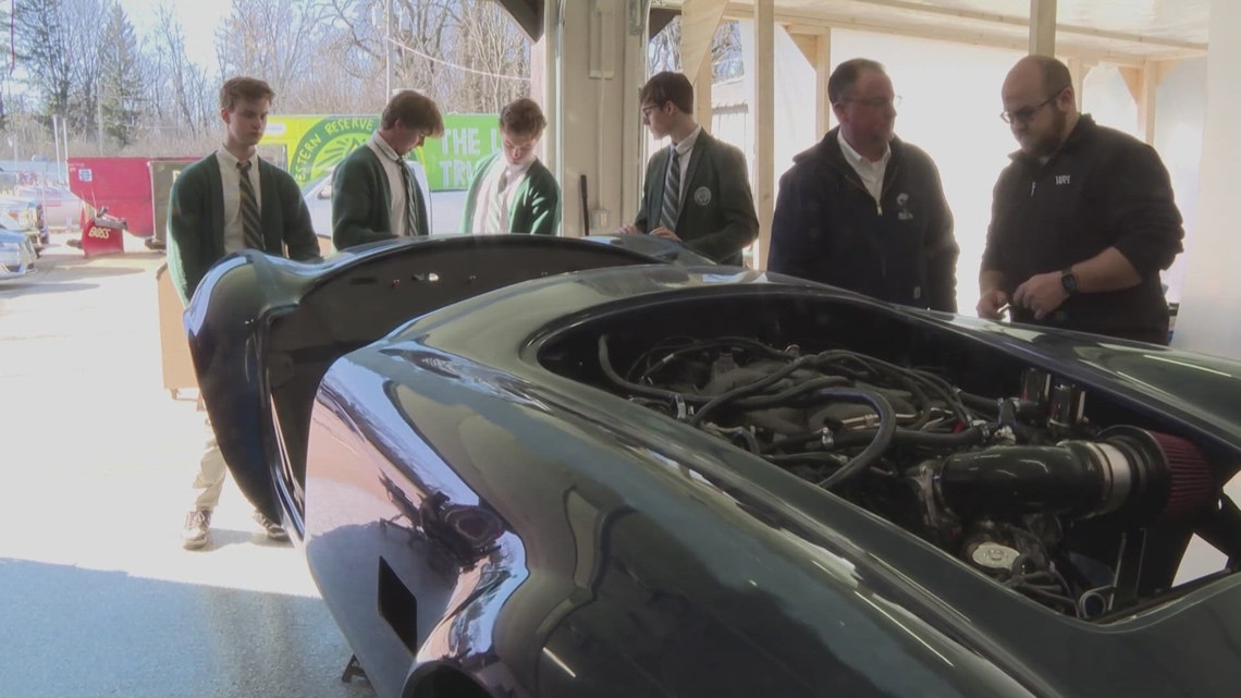Students race to finish Shelby Cobra replica for Western Reserve Academy gala auction: Growing STEM