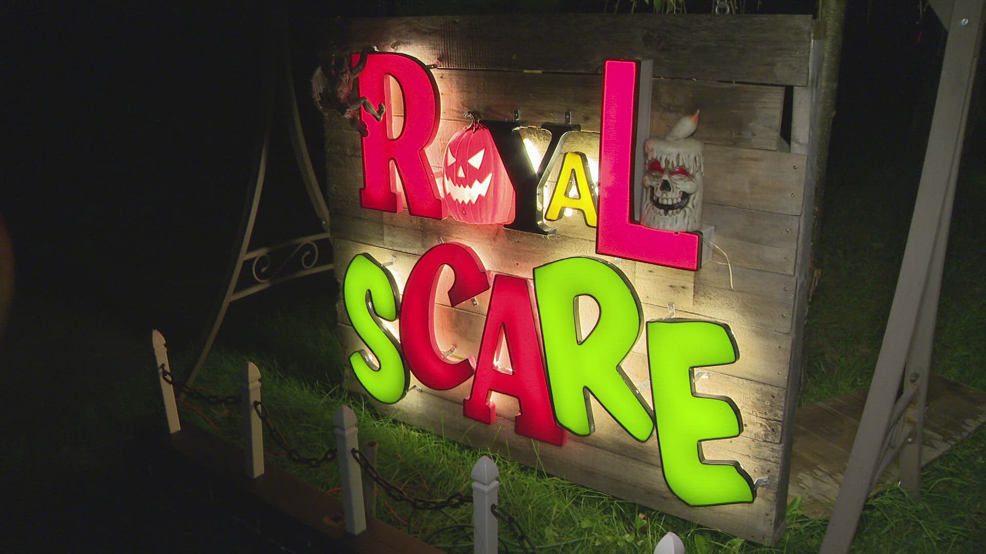 Here's a walk through Royal Scare in North Royalton for the 2024 Halloween season. You'll find Royal Scare at 12043 Padua Drive.