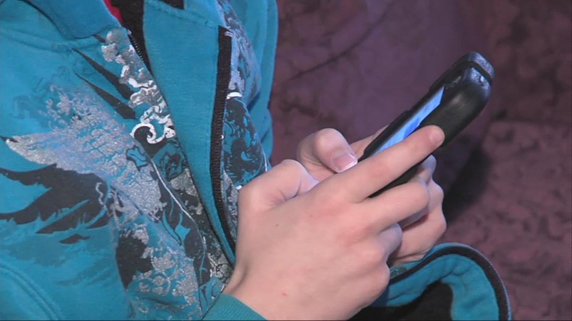 How social media videos can impact a child's attention span