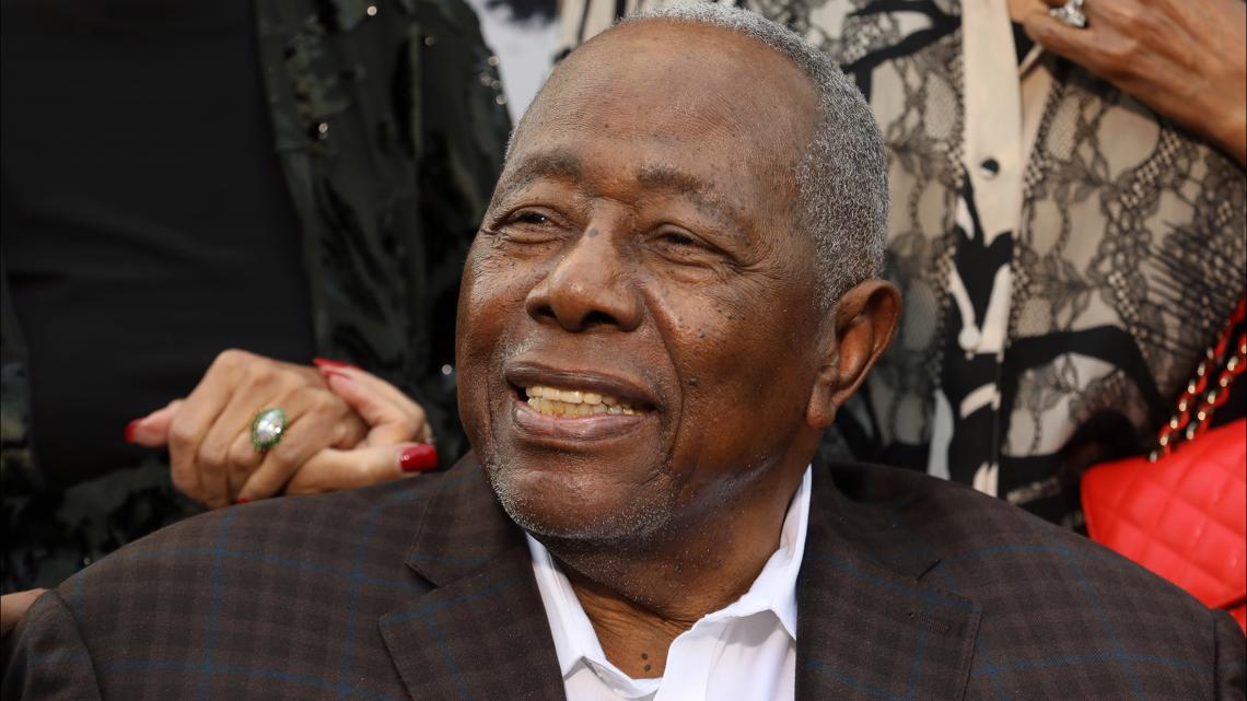 Longtime MLB home run king Hank Aaron dies at 86 - ESPN