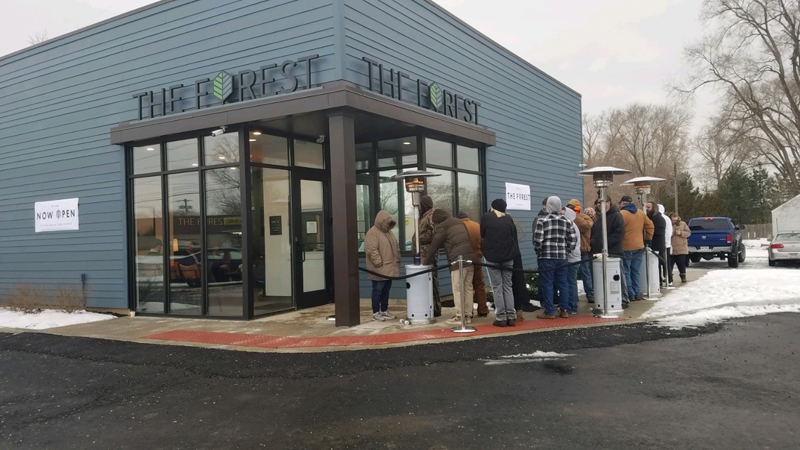 Ohio’s first medical marijuana dispensaries open in Canton, Sandusky