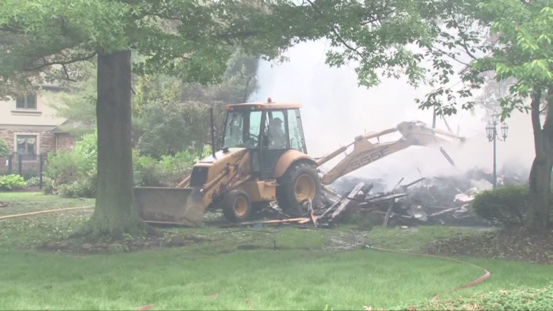 Fast moving fire destroys Eaton Township home in Lorain County