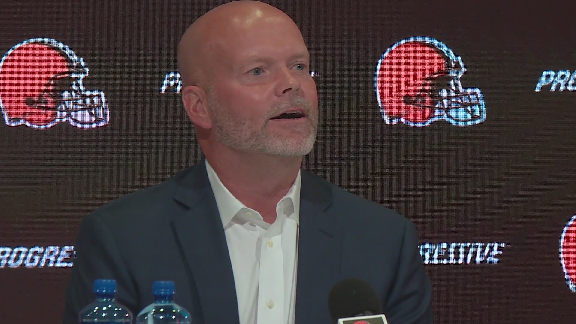 Browns legend Phil Dawson quoted a Toby Keith classic when asked if he's considered postponing his retirement. "I'd rather walk away when people want me than walk away when people want me out the door," Cleveland's all-time field goals leader added.