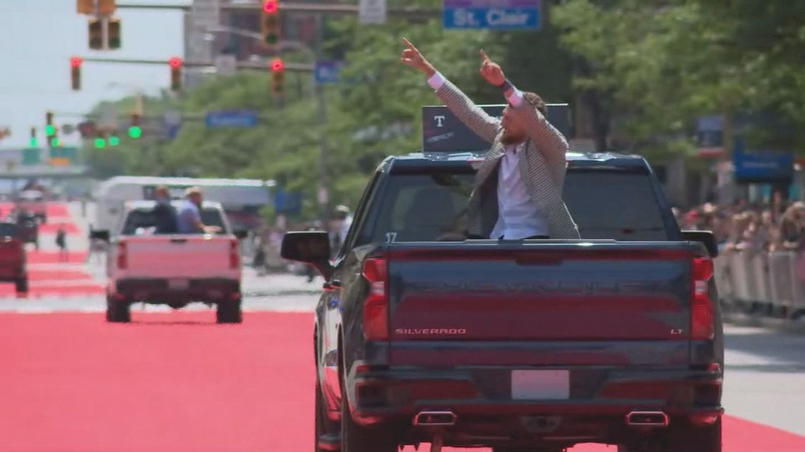 File:Gary Sánchez during 2019 MLB All-Star Red Carpet Parade