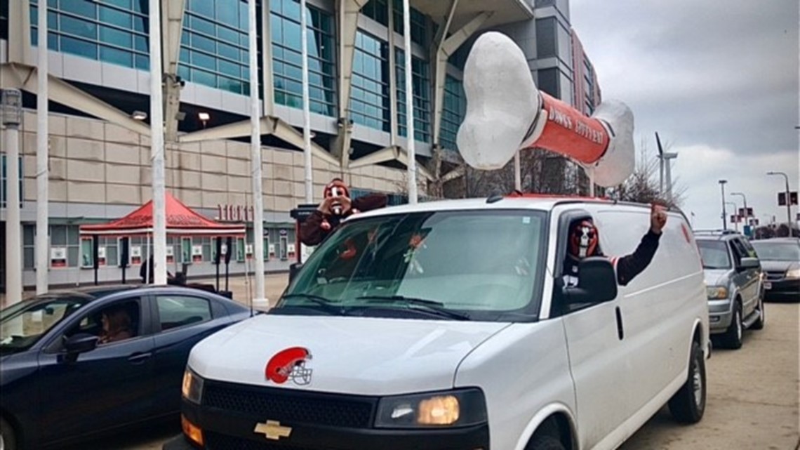 Browns hosting a drive-thru playoff rally for fans Saturday at