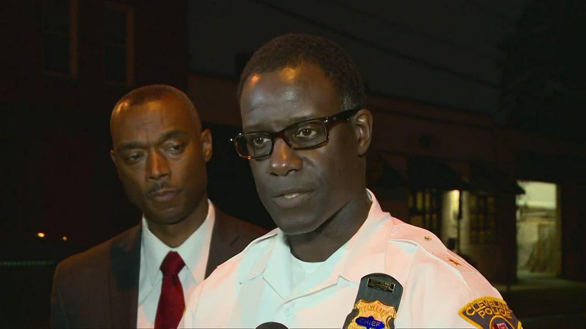 Suspect taken into custody after shooting at Cleveland Police officers ...