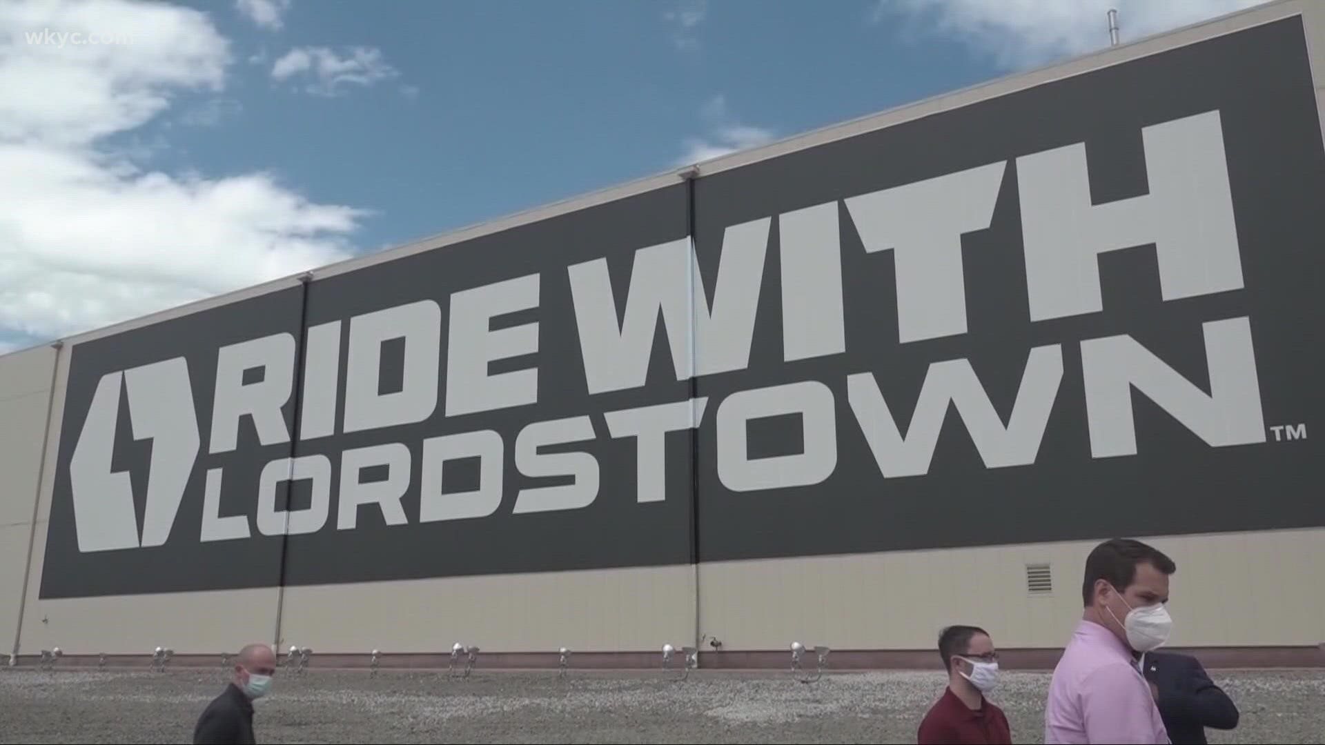 Bloomberg is reporting that Taiwan’s Foxconn – the world’s largest electronics manufacturer – is nearing a deal to buy Lordstown Motors.