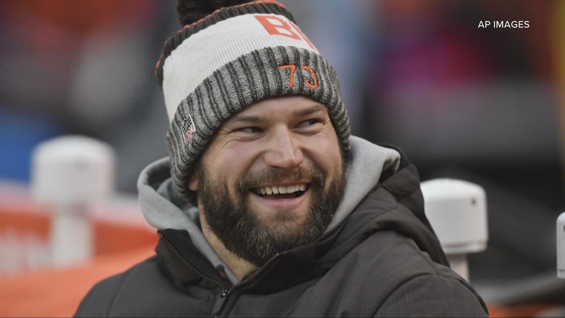 Cleveland Browns Joe Thomas' 9,684 straight shifts in the Factory of Sadness