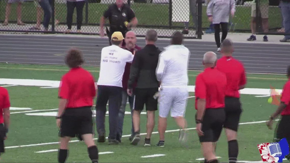 Coaches, fans go after referees during Strongsville-Walsh Jesuit girls soccer game