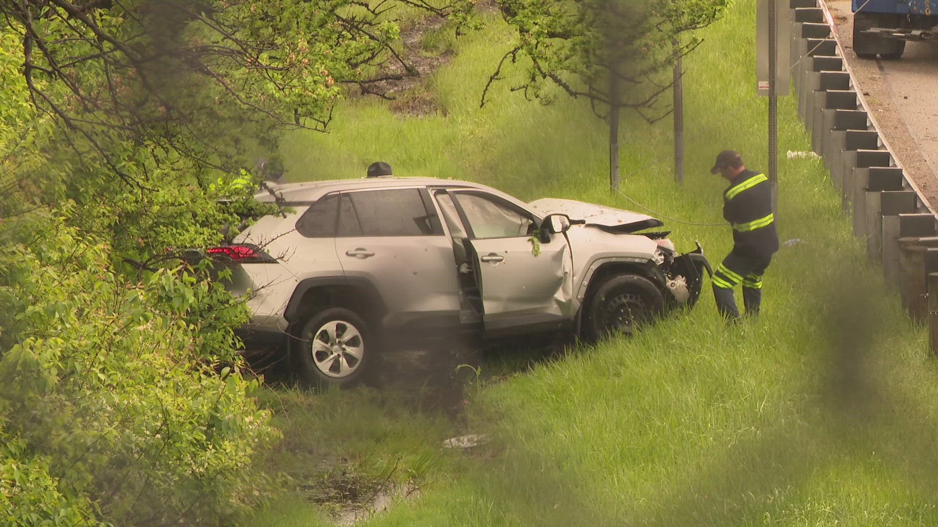 While details of the crash have not been provided, ODOT did report that emergency personnel responded to the scene.