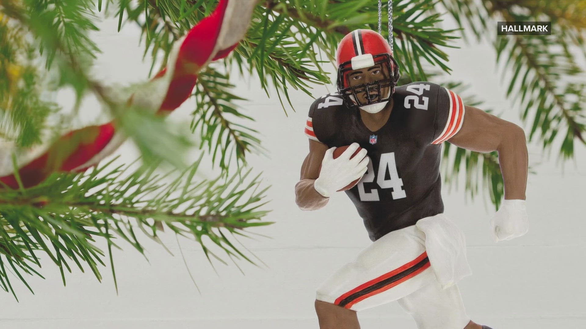 Cleveland Browns fans everywhere will rush to get their hands on this Nick Chubb Christmas tree ornament.