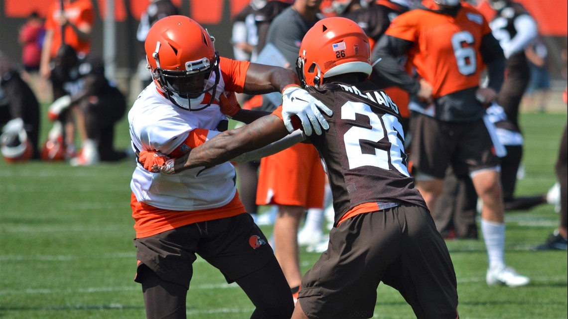 Cleveland Browns cornerback Greedy Williams (26) pursues a play on