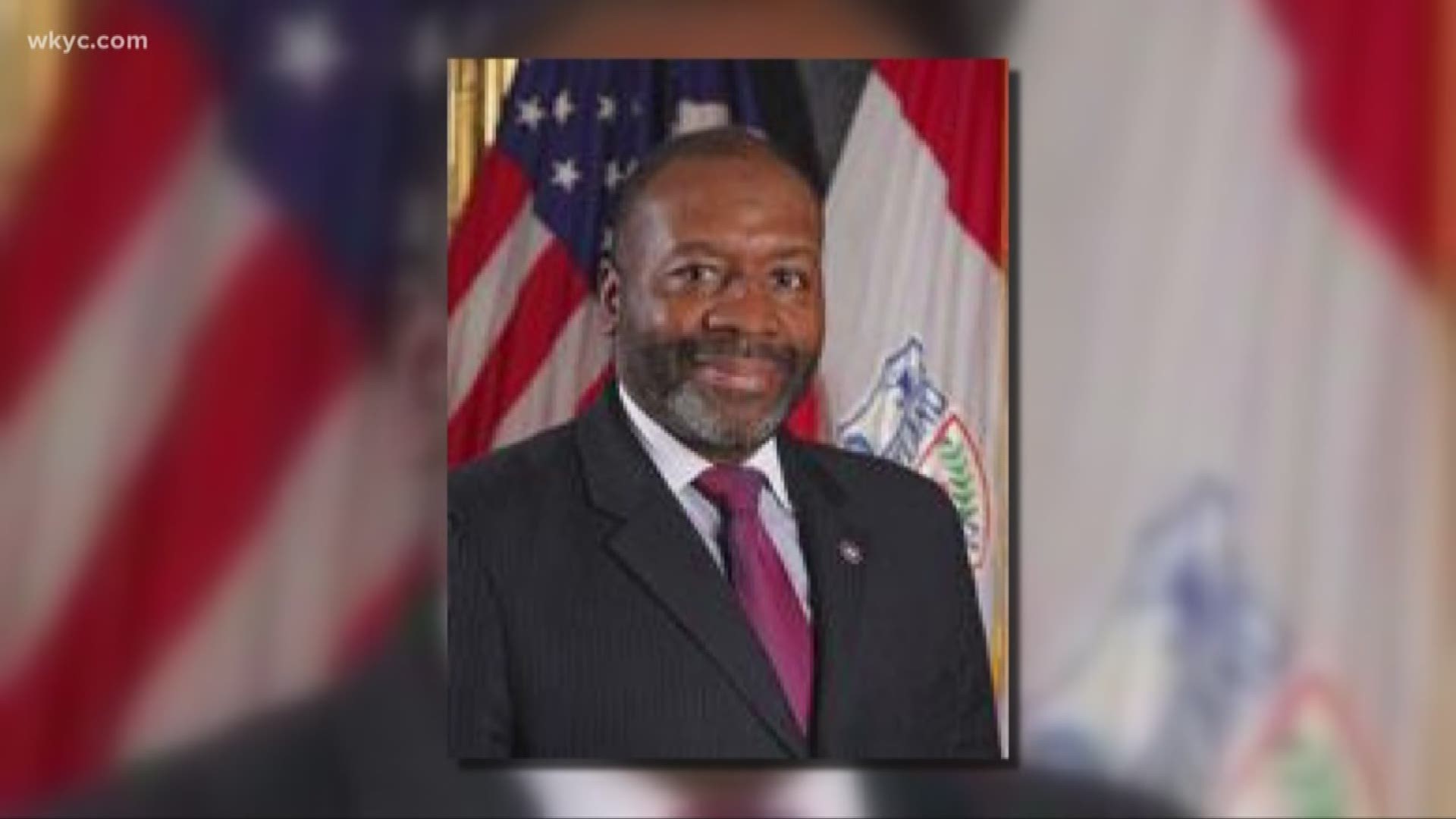 Investigator ' Commissioner and Mayor's cabinet member investigated for airport security breach