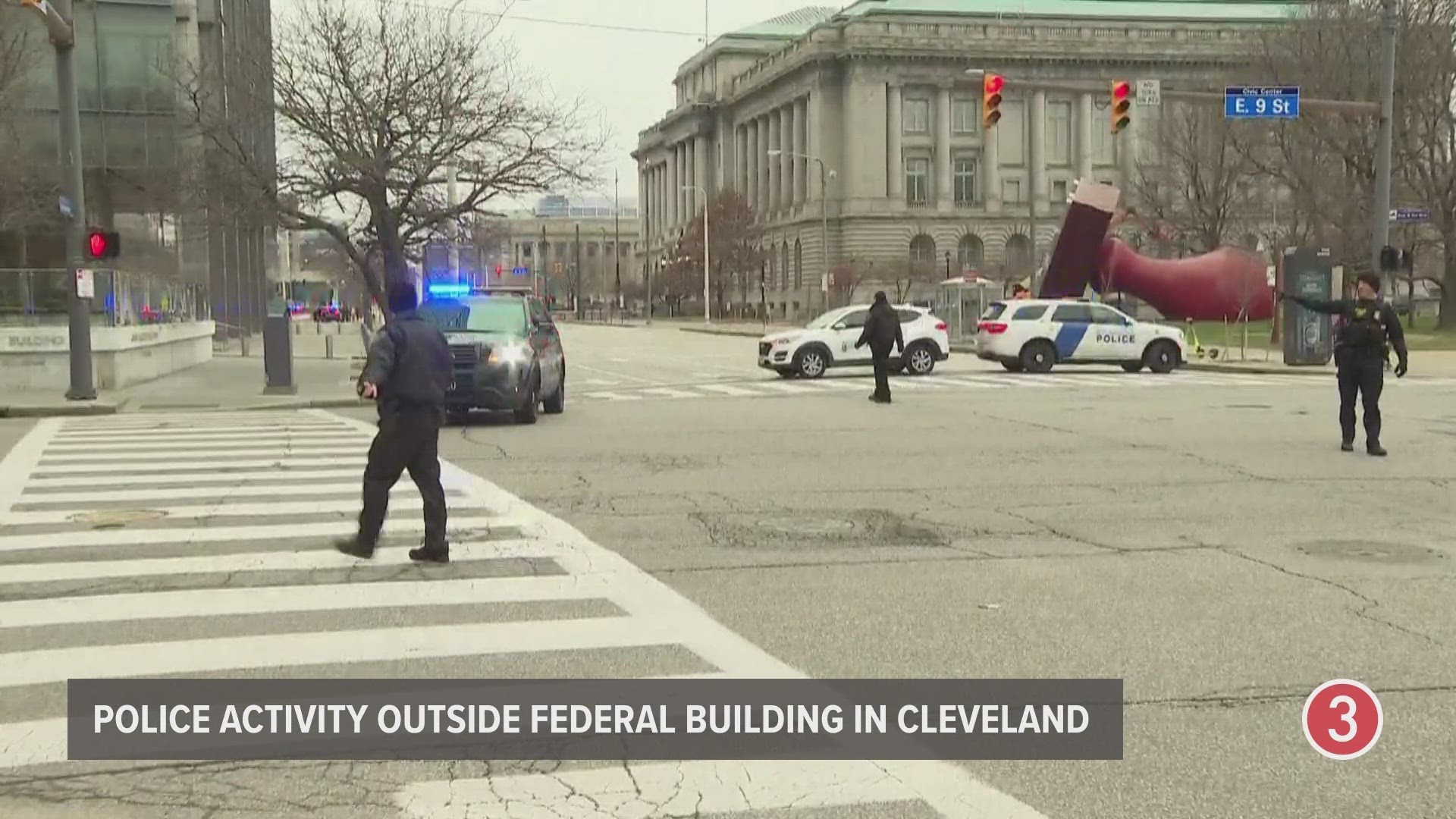 Authorities have cleared the scene where there was an active police presence outside of the federal building in downtown Cleveland at East 9th and Lakeside.