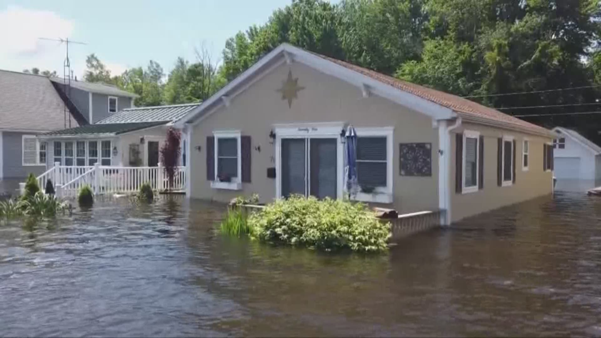 June 24, 2019: After a devastating flood, some people living along Luna Lake fear their homes may be a total loss. Dozens of affected homeowners spent their Sunday removing floors, ripping out insulation and throwing out years of memories. Earlier this week, rising water spilled into more than 20 homes, causing widespread damage.
