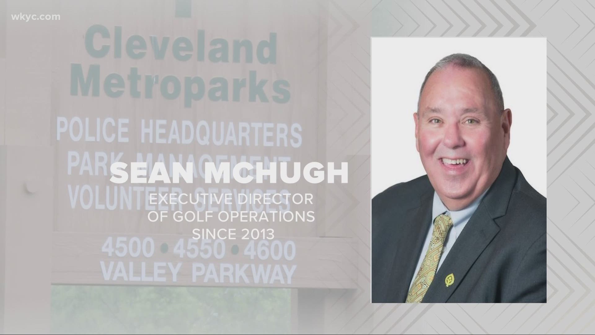 Last month, 3News revealed that the man in charge of the Metroparks' golf courses lied about his qualifications. It turns out, that the Metroparks missed warnings.