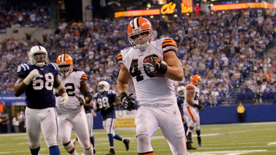 Peyton Hillis Wins Tournament to Become Madden NFL 12 Cover