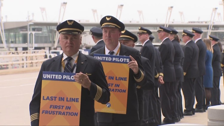 United Airlines pilots picket at Cleveland Hopkins International Airport