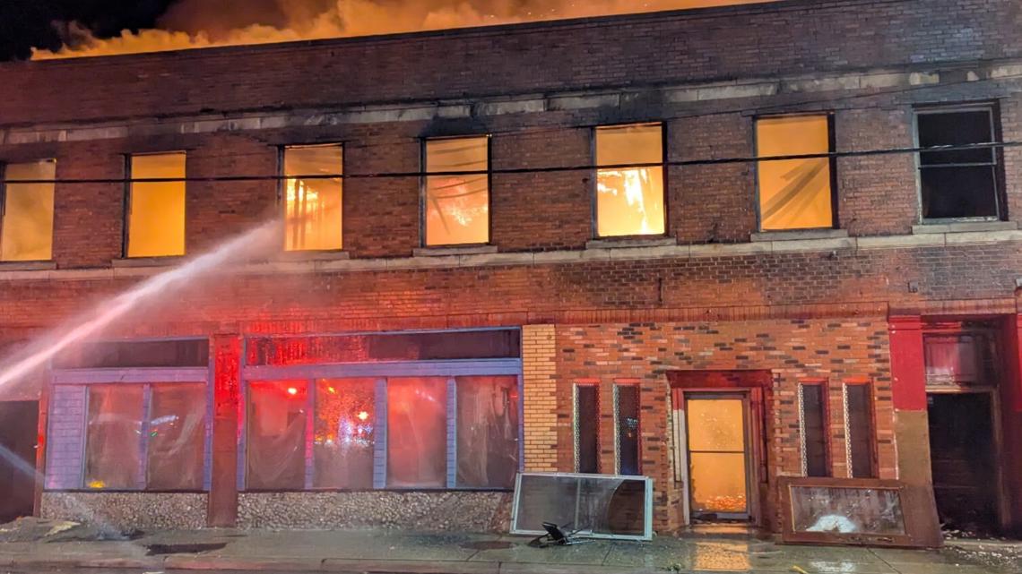 Crews battle fire at building in Cleveland: See video from the scene ...