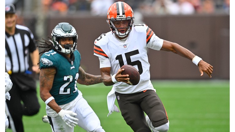 Watch Josh Dobbs rush for 36 yards vs. the Eagles despite having his  undershirt almost torn off 