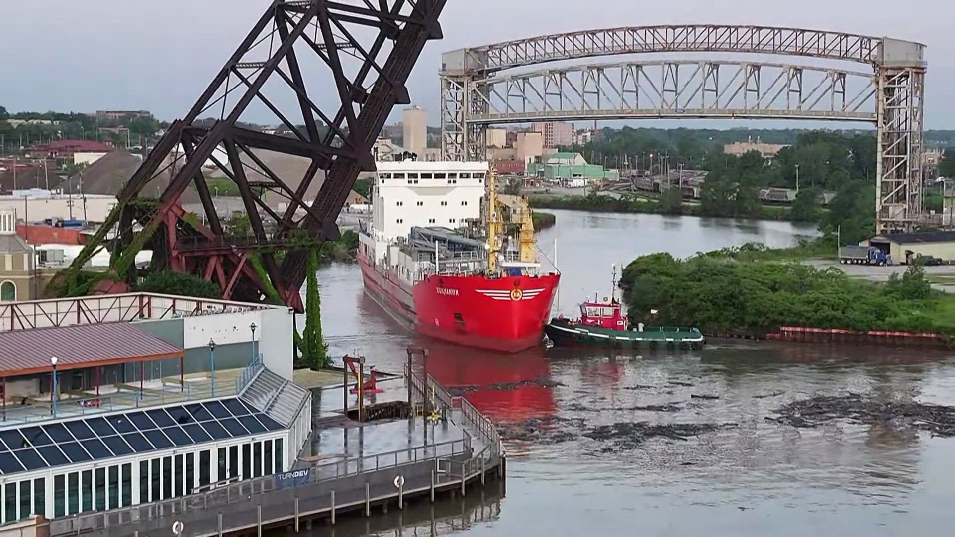 We have a big update: The ship that become stuck and was blocking the Cuyahoga River on the East Bank of the Flats in Cleveland has now been moved.
