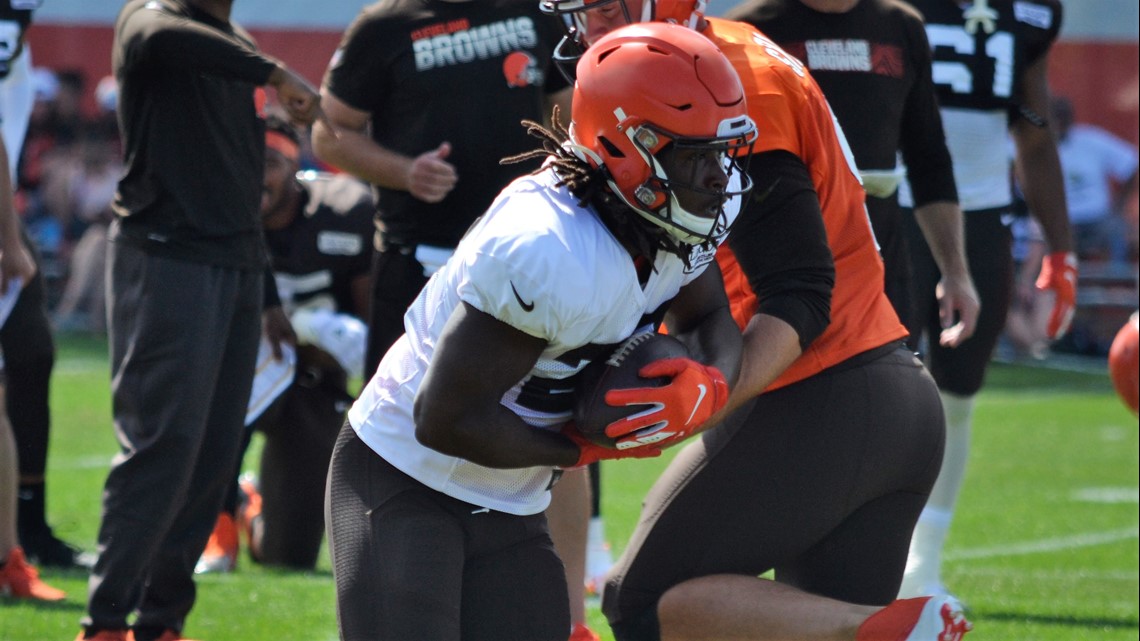 Indianapolis Colts bringing former Cleveland Browns running back Kareem Hunt  in for a workout