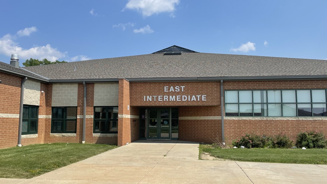 Midview student in custody after making school shooting threat - Vimarsana News