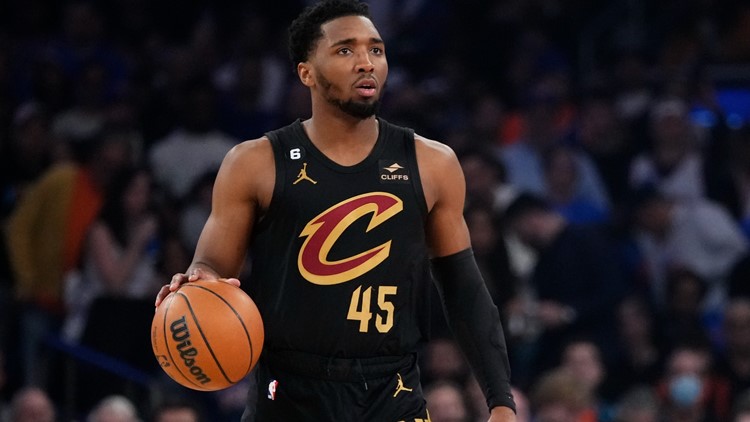 Cavs will debut black, sleeved jerseys tonight against the Knicks