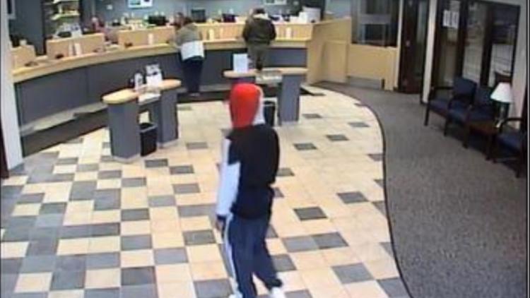 Elyria Police Looking For Suspect Who Robbed Northwest Bank Wkyc Com   A883b4d3 9f59 4a44 8f0c E278797b0ffc 750x422 