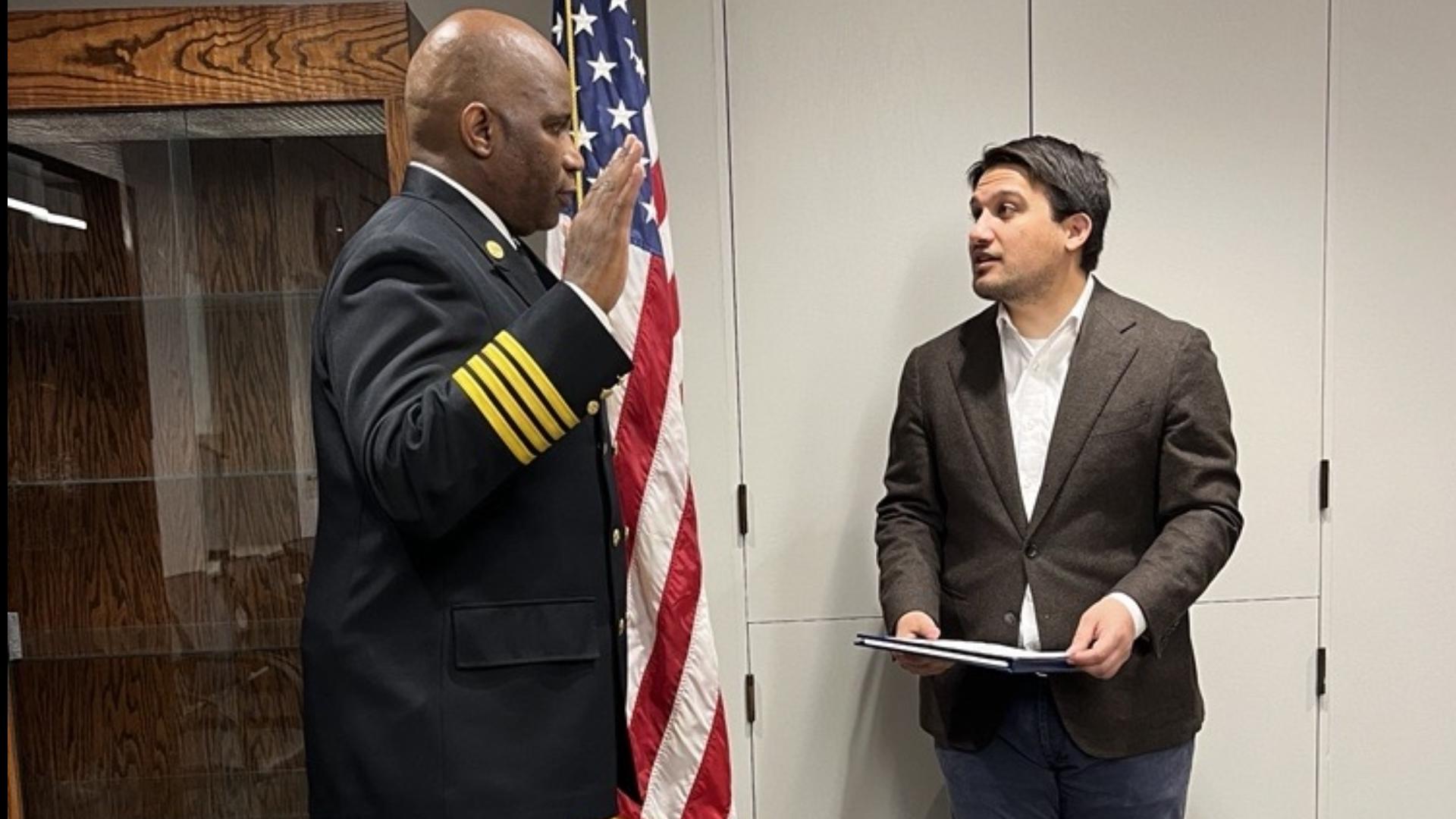 Who is the new Akron Fire Chief? Leon Henderson sworn in | wkyc.com