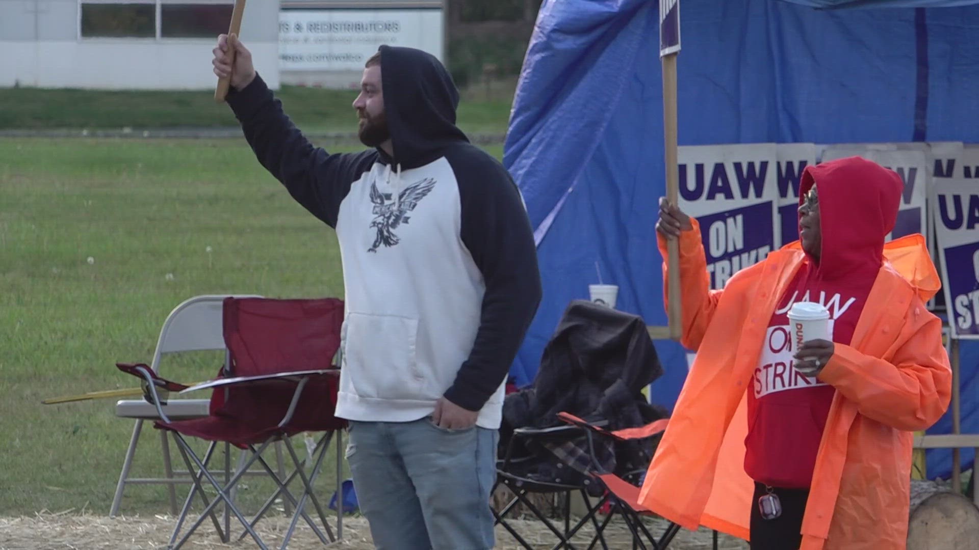 Workers at the Streetsboro Stellantis plant have been on strike for four weeks, one week behind others at the UAW.