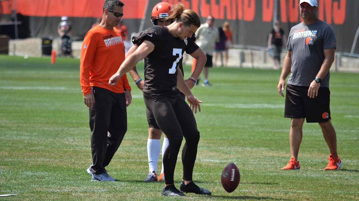 Cleveland Browns punter Jamie Gillan (7) during warm ups before an NFL  preseason football game against the Jacksonville Jaguars, Saturday, Aug.  14, 2021, in Jacksonville, Fla. (AP Photo/Stephen B. Morton Stock Photo -  Alamy