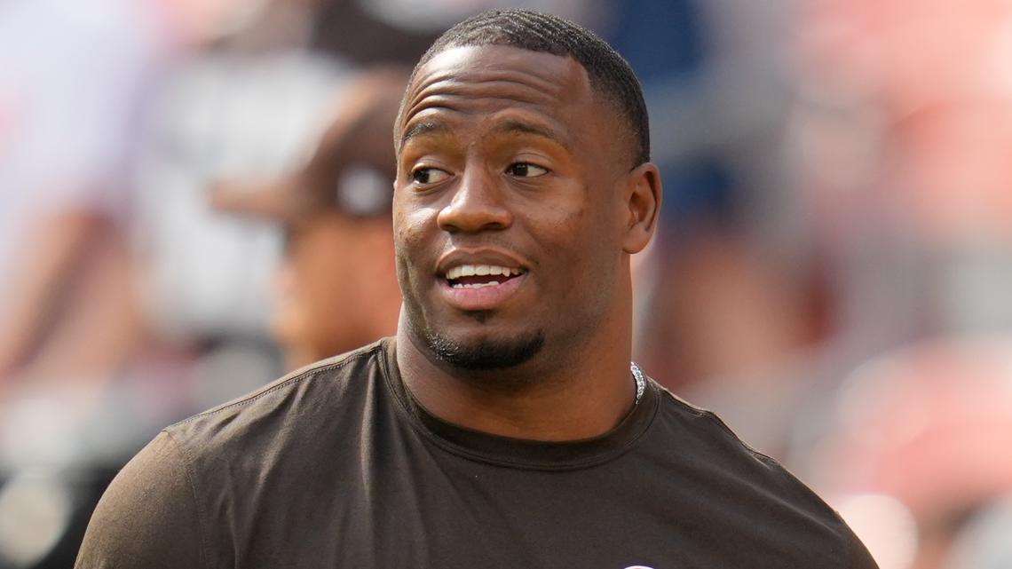 Nick Chubb posts emotional letter to Cleveland Browns fans | wkyc.com - Nick Chubb Height – How Tall Is The NFL Running Back?