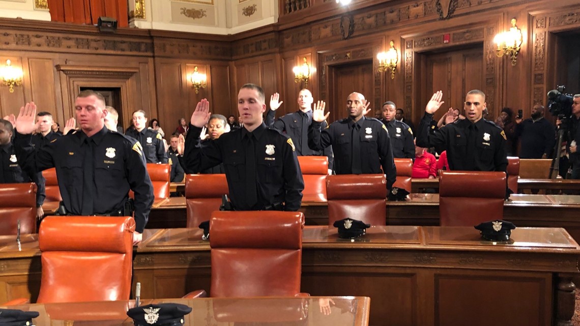 Council approves grant for 30 new Cleveland police officers | wkyc.com