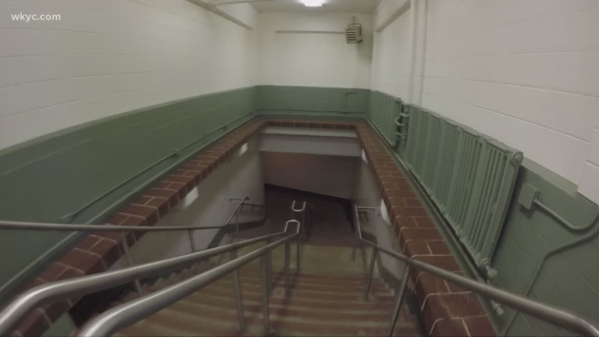 Exploring Cleveland's abandon subway