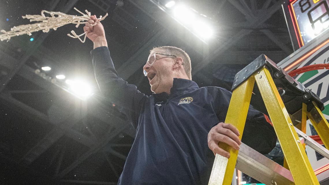 Kent State women's basketball coach Todd Starkey leaves to take assistant job at Arizona