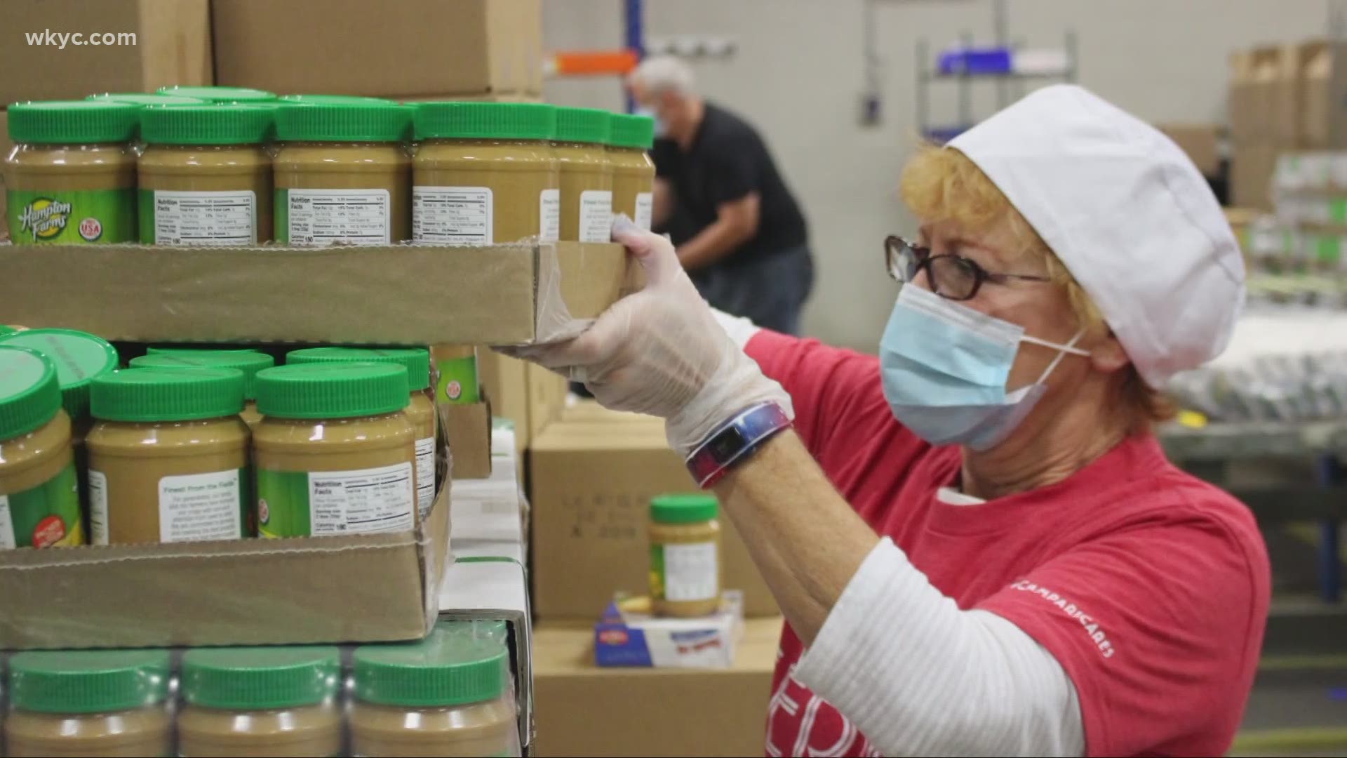 Here are a few ways you can safely volunteer this holiday season amid the COVID-19 pandemic.