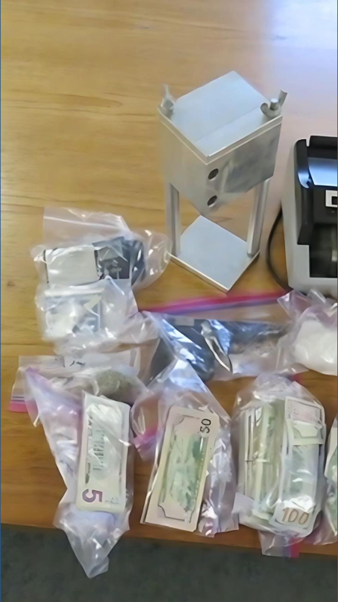 Akron police, FBI seize drugs, gun and cash in search | wkyc.com