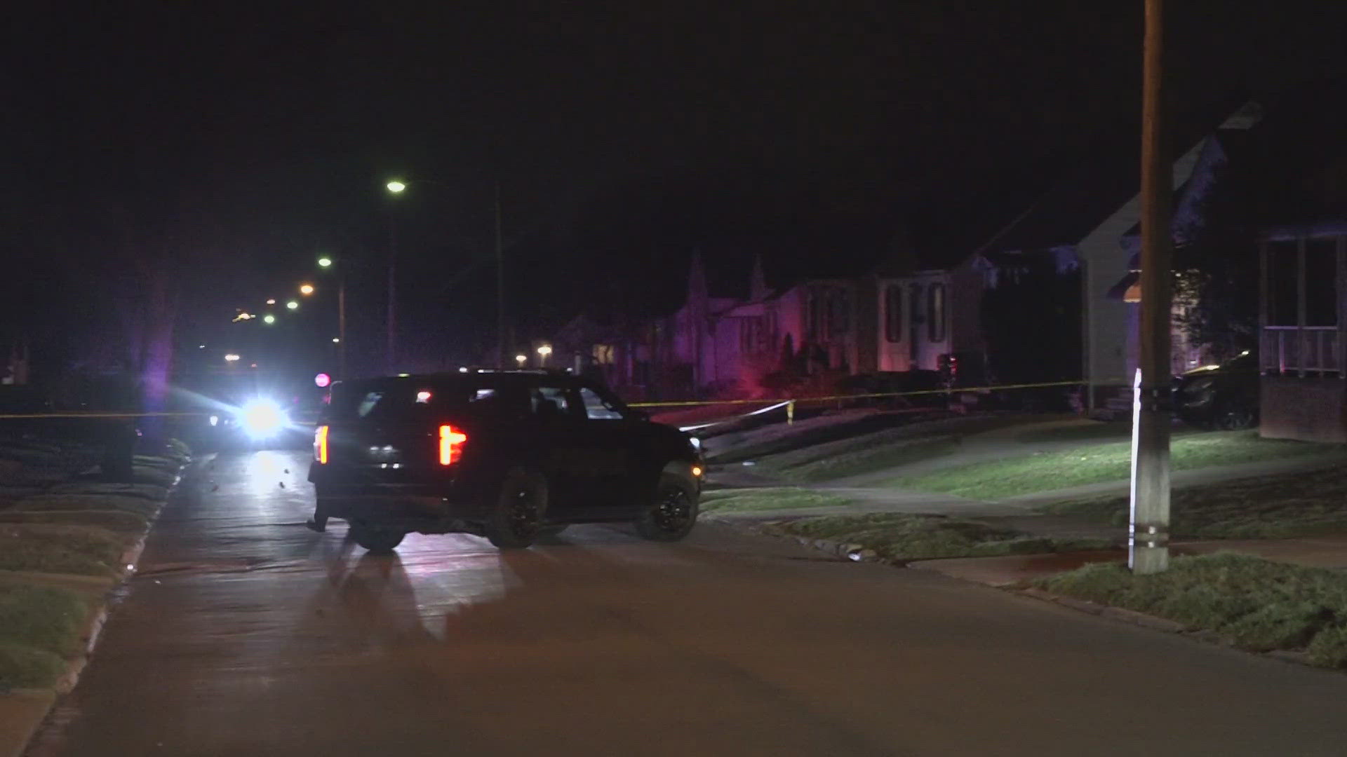3News was at the scene of a police investigation that was happening early Friday morning on Willard Avenue in Garfield Heights.
