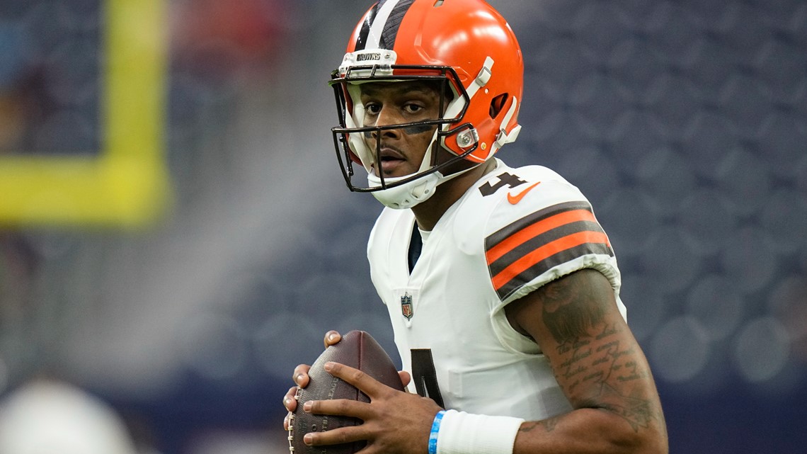 Texans fans boo Deshaun Watson when he stepped on field for Browns