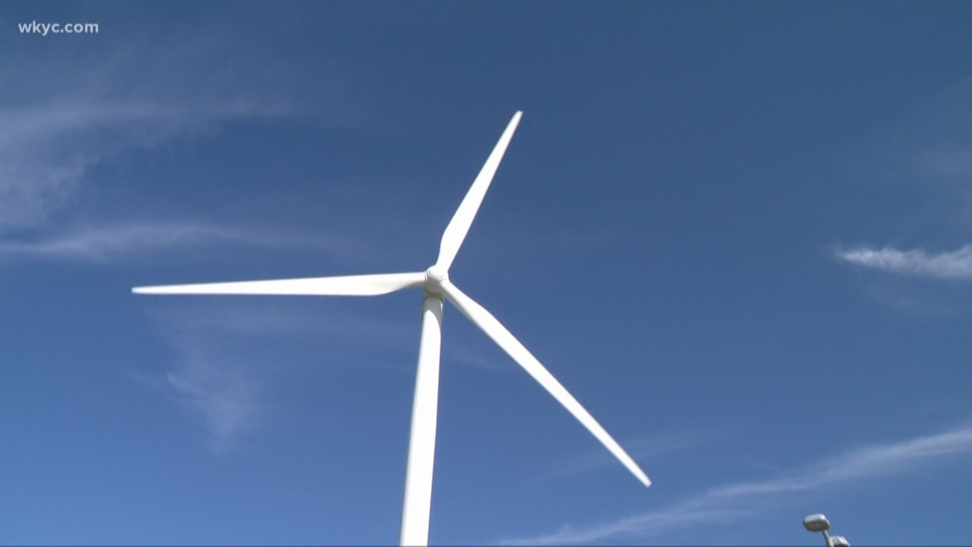 Wind turbine project fuels new 'Battle of Lake Erie'