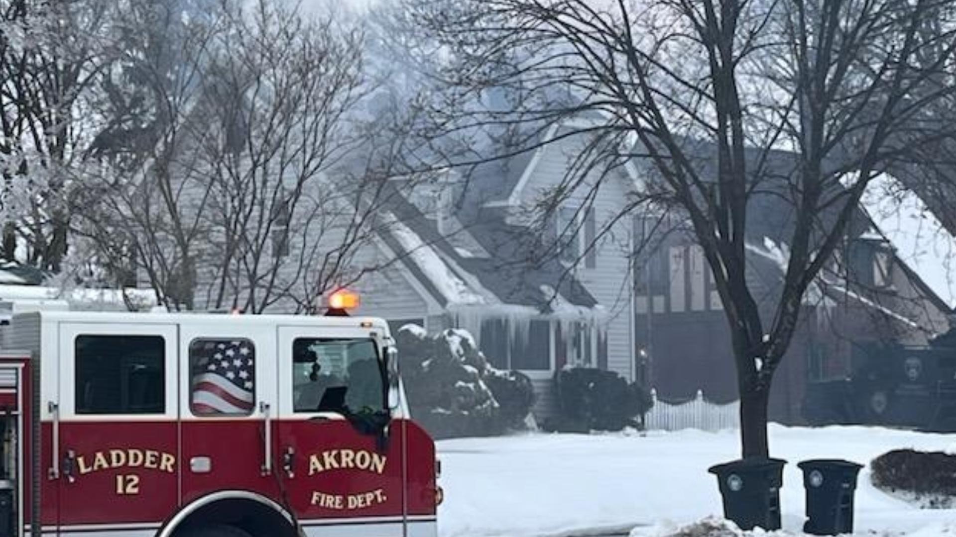 Armed fugitive arrested after hourslong Akron SWAT standoff and house ...